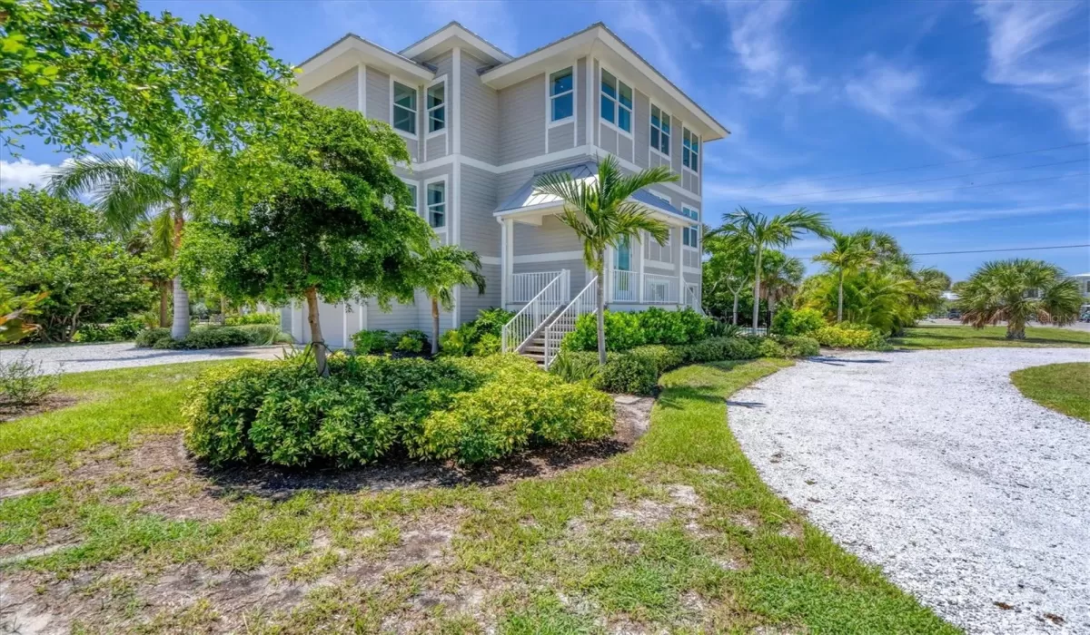 4 Bedrooms Bedrooms, 0 ,4 BathroomsBathrooms,Residential Lease,For Sale,0,D6138107