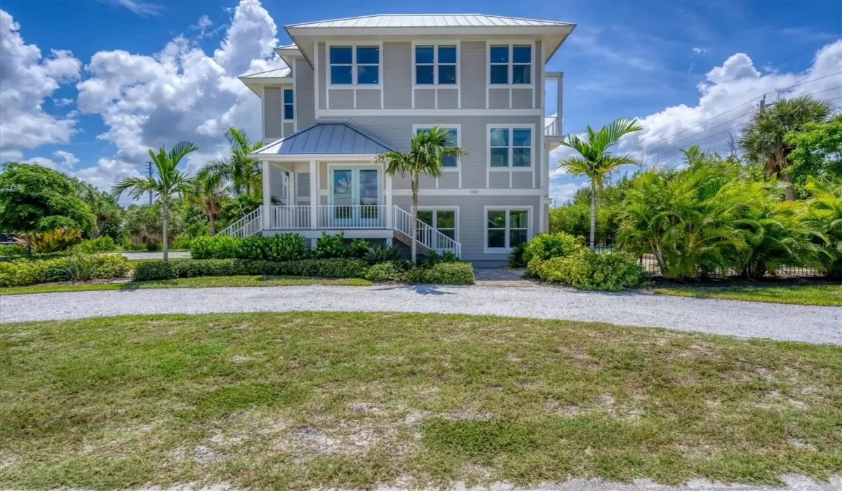 4 Bedrooms Bedrooms, 0 ,4 BathroomsBathrooms,Residential Lease,For Sale,0,D6138107