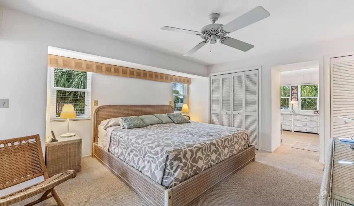 3 Bedrooms Bedrooms, 0 ,2 BathroomsBathrooms,Residential,Sold,0,D6138243