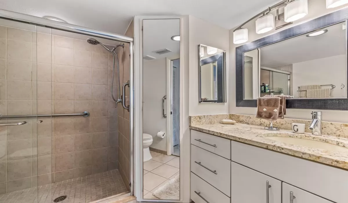 3 Bedrooms Bedrooms, 0 ,2 BathroomsBathrooms,Residential,Sold,0,D6138243