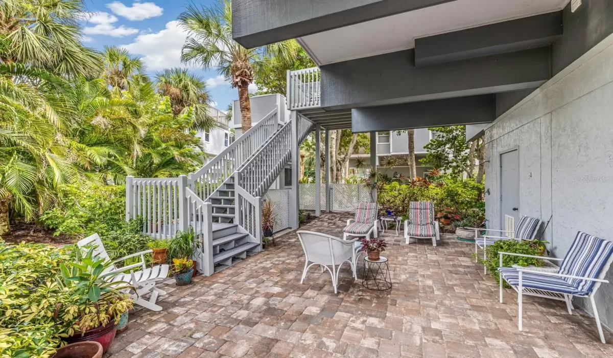 3 Bedrooms Bedrooms, 0 ,2 BathroomsBathrooms,Residential,Sold,0,D6138243