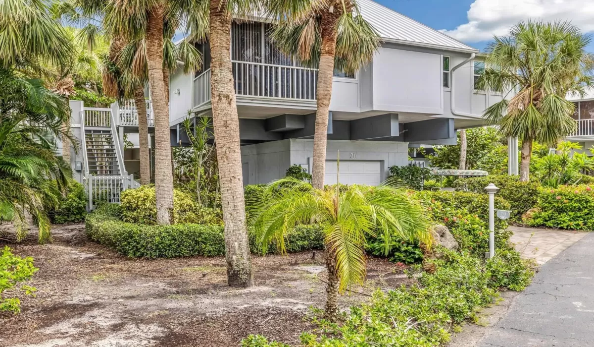 3 Bedrooms Bedrooms, 0 ,2 BathroomsBathrooms,Residential,Sold,0,D6138243