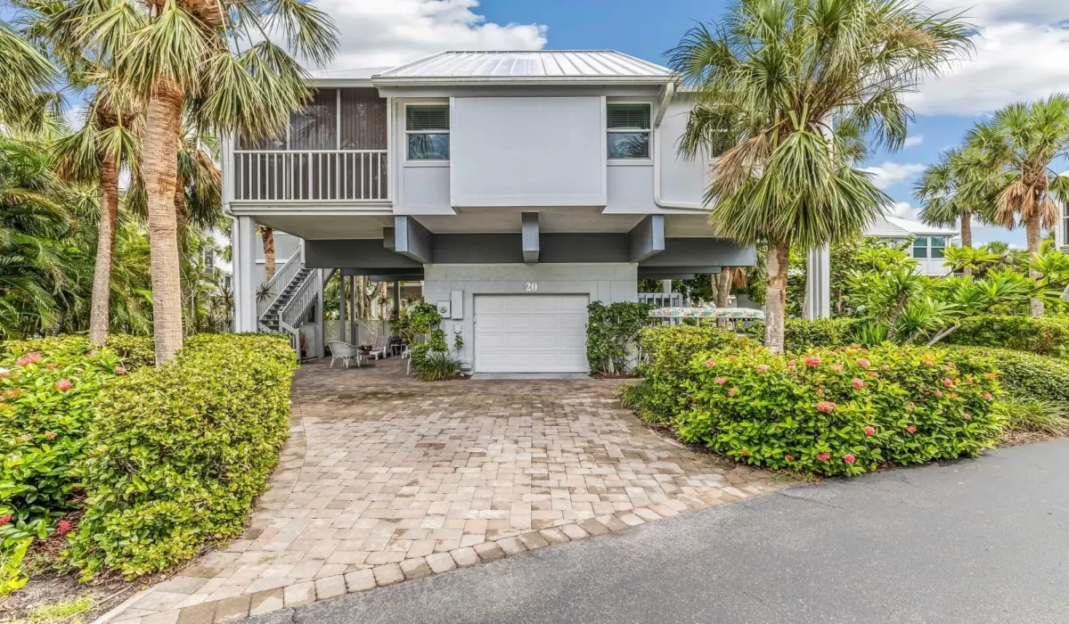 3 Bedrooms Bedrooms, 0 ,2 BathroomsBathrooms,Residential,Sold,0,D6138243