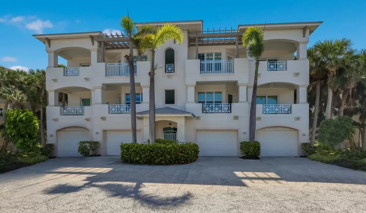 3 Bedrooms Bedrooms, 0 ,2 BathroomsBathrooms,Residential,Sold,0,D6138968