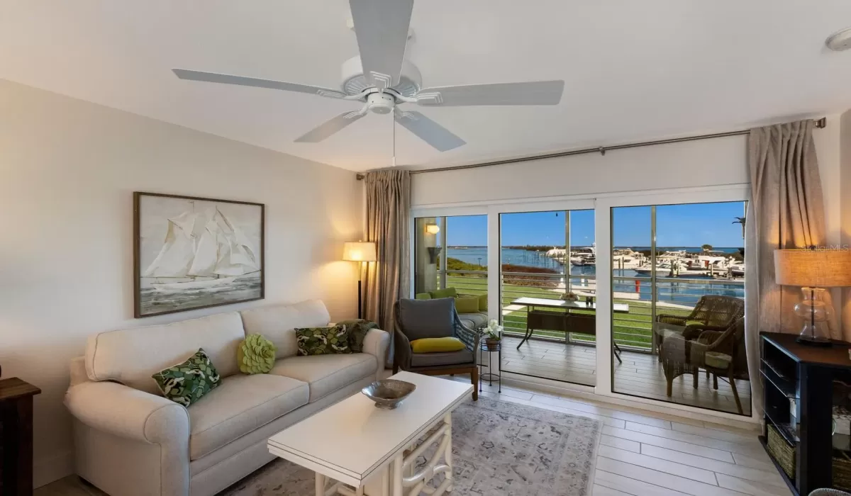 1 Bedroom Bedrooms, 0 ,1 BathroomBathrooms,Residential,For Sale,0,D6139663