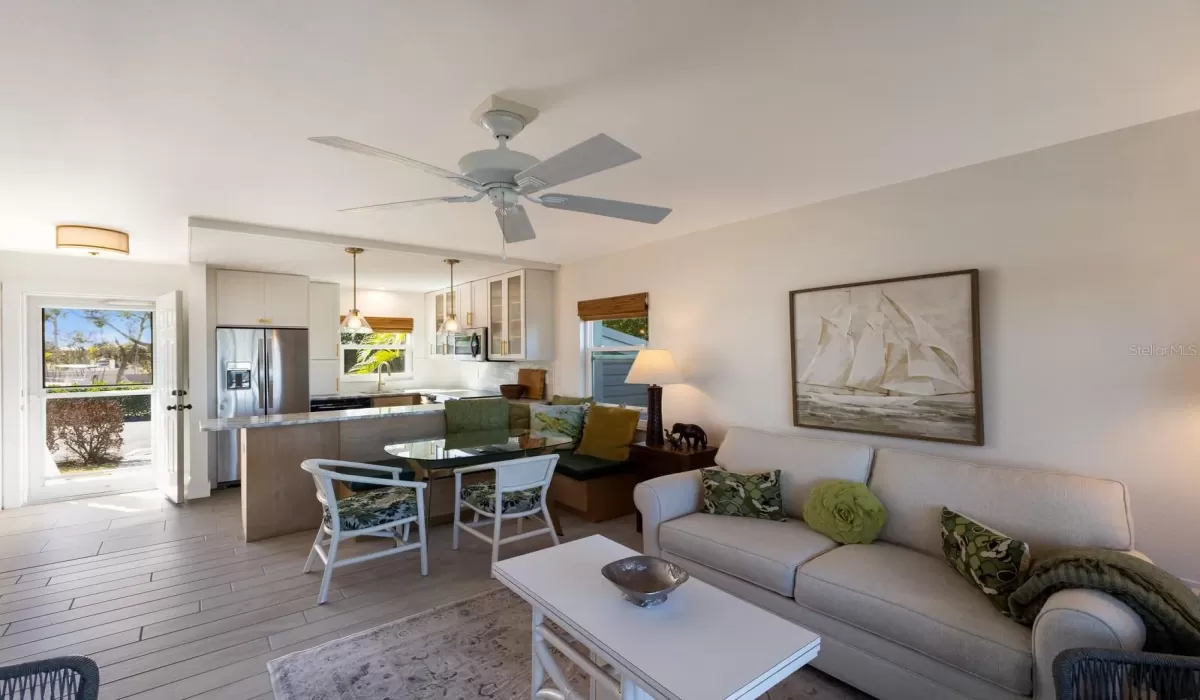 1 Bedroom Bedrooms, 0 ,1 BathroomBathrooms,Residential,For Sale,0,D6139663