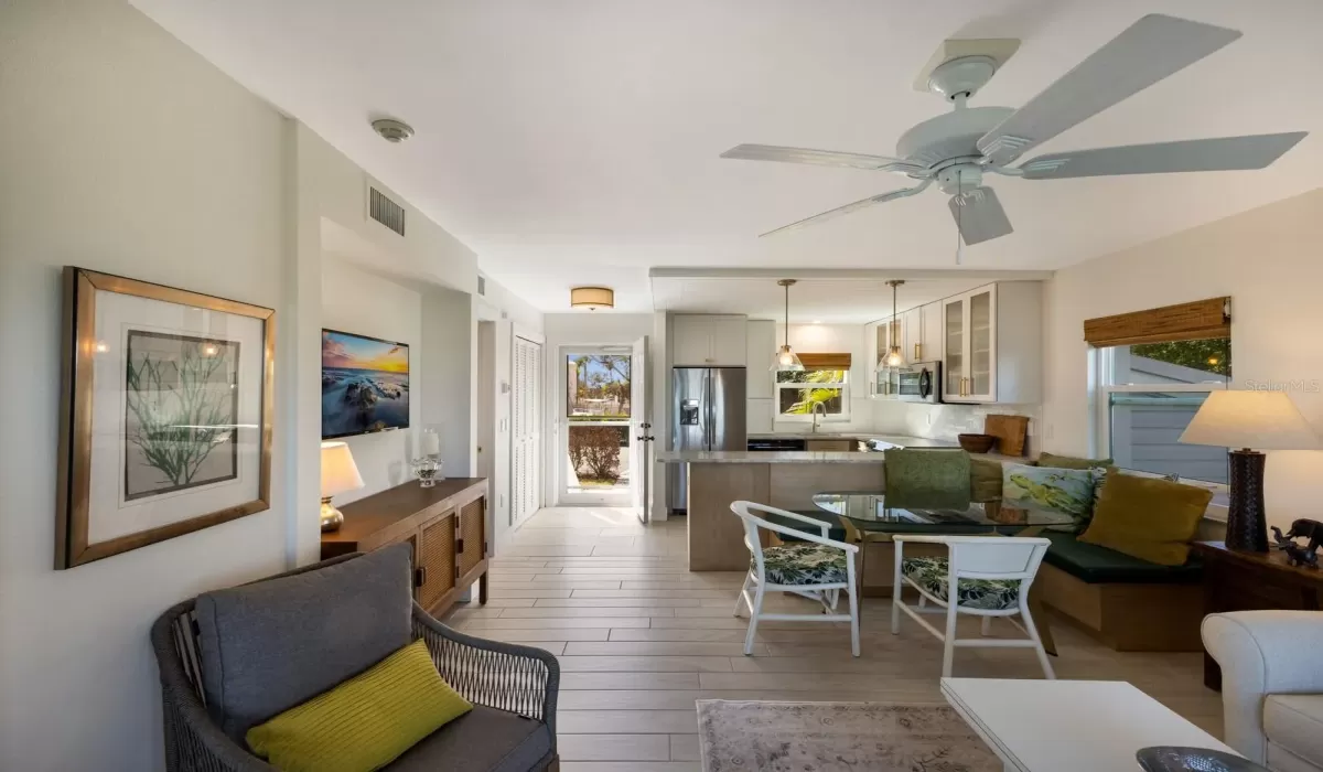 1 Bedroom Bedrooms, 0 ,1 BathroomBathrooms,Residential,For Sale,0,D6139663