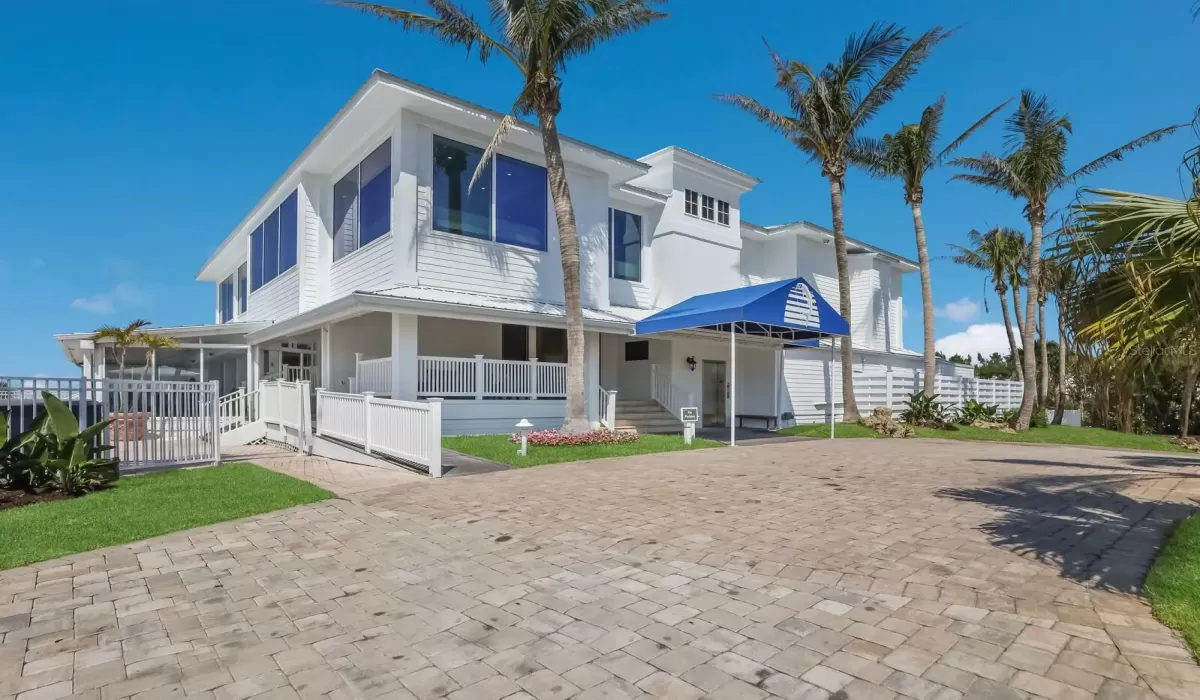 1 Bedroom Bedrooms, 0 ,1 BathroomBathrooms,Residential,For Sale,0,D6139663