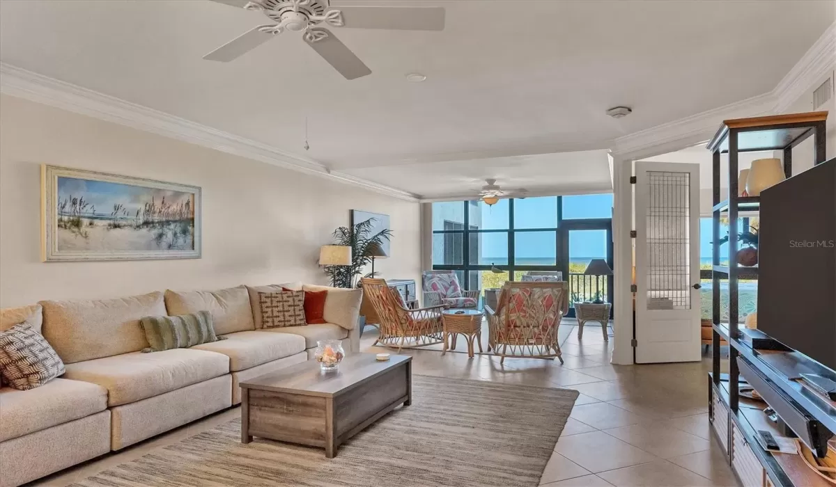 2 Bedrooms Bedrooms, 0 ,2 BathroomsBathrooms,Residential,For Sale,0,D6139754