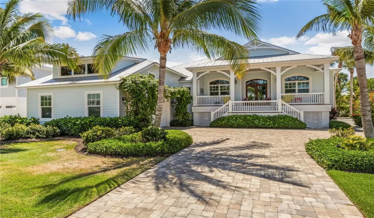 4 Bedrooms Bedrooms, 0 ,4 BathroomsBathrooms,Residential,Sold,0,D6139599