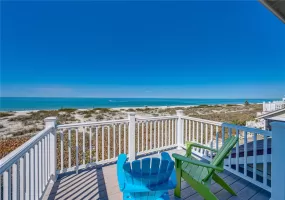 3 Bedrooms Bedrooms, 0 ,3 BathroomsBathrooms,Residential,Sold,0,D6140189