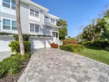 3 Bedrooms Bedrooms, 0 ,3 BathroomsBathrooms,Residential,Sold,0,D6140796