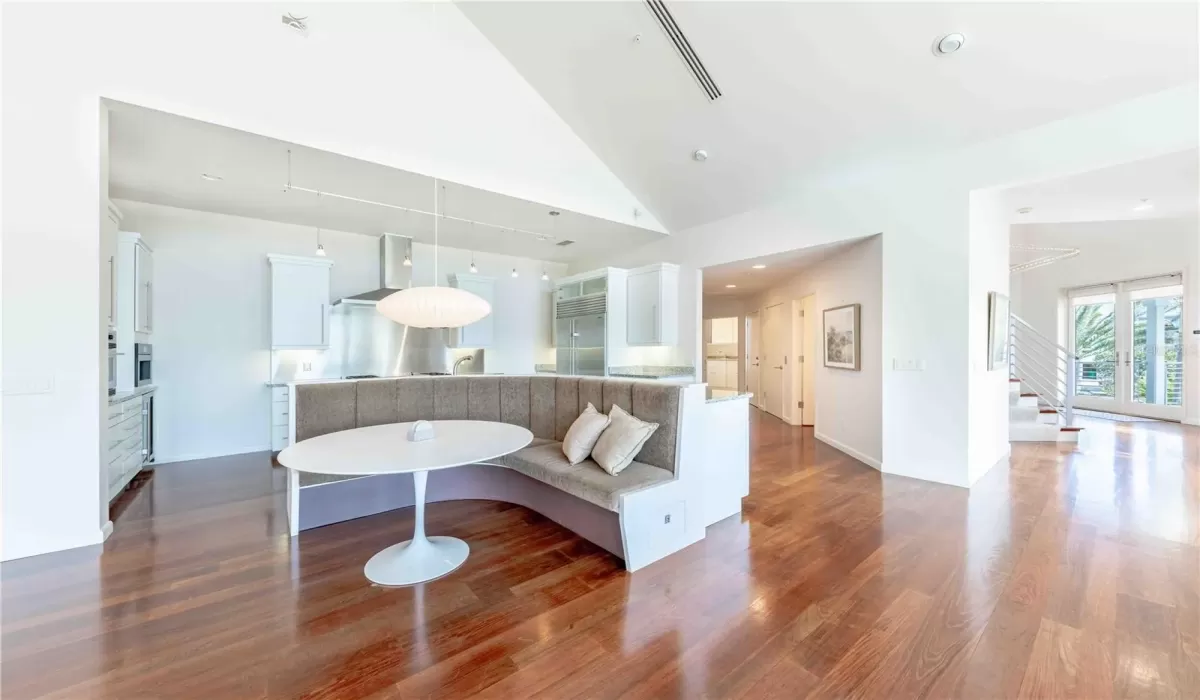 4 Bedrooms Bedrooms, 0 ,3 BathroomsBathrooms,Residential,For Sale,0,D6140811
