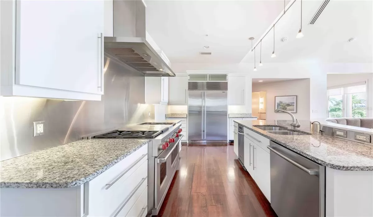 4 Bedrooms Bedrooms, 0 ,3 BathroomsBathrooms,Residential,For Sale,0,D6140811