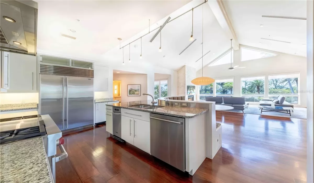 4 Bedrooms Bedrooms, 0 ,3 BathroomsBathrooms,Residential,For Sale,0,D6140811