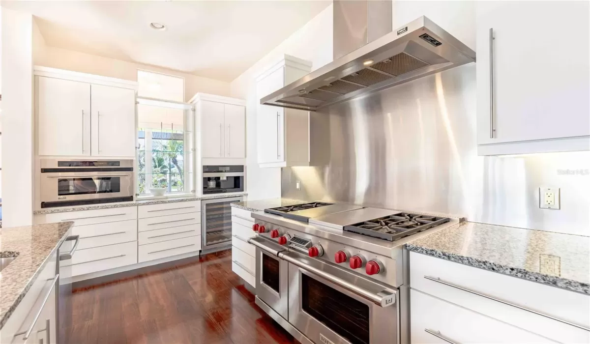 4 Bedrooms Bedrooms, 0 ,3 BathroomsBathrooms,Residential,For Sale,0,D6140811