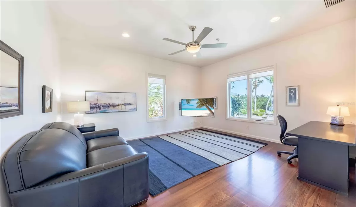 4 Bedrooms Bedrooms, 0 ,3 BathroomsBathrooms,Residential,For Sale,0,D6140811