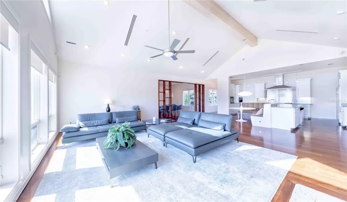 4 Bedrooms Bedrooms, 0 ,3 BathroomsBathrooms,Residential,For Sale,0,D6140811