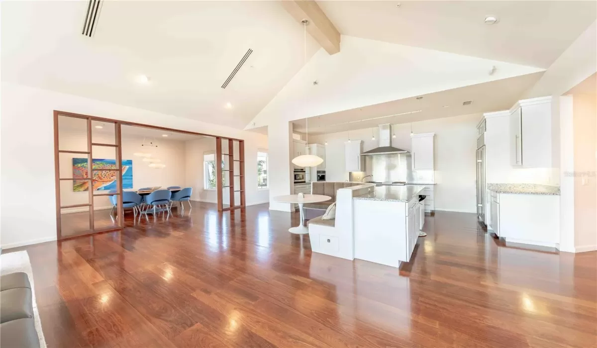 4 Bedrooms Bedrooms, 0 ,3 BathroomsBathrooms,Residential,For Sale,0,D6140811