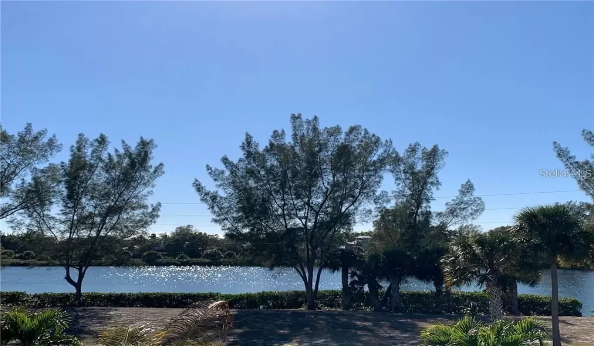 0 , 0 ,0,Land,For Sale,0,D6141084