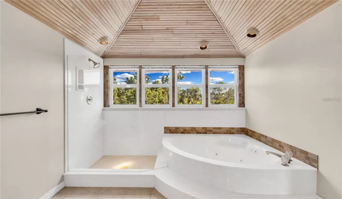 3 Bedrooms Bedrooms, 0 ,3 BathroomsBathrooms,Residential,For Sale,0,D6141118