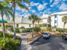 1 Bedroom Bedrooms, 0 ,1 BathroomBathrooms,Residential,Sold,0,D6141075