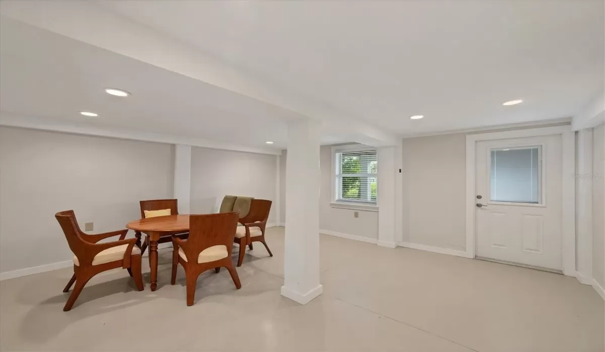 3 Bedrooms Bedrooms, 0 ,3 BathroomsBathrooms,Residential,For Sale,0,D6141496