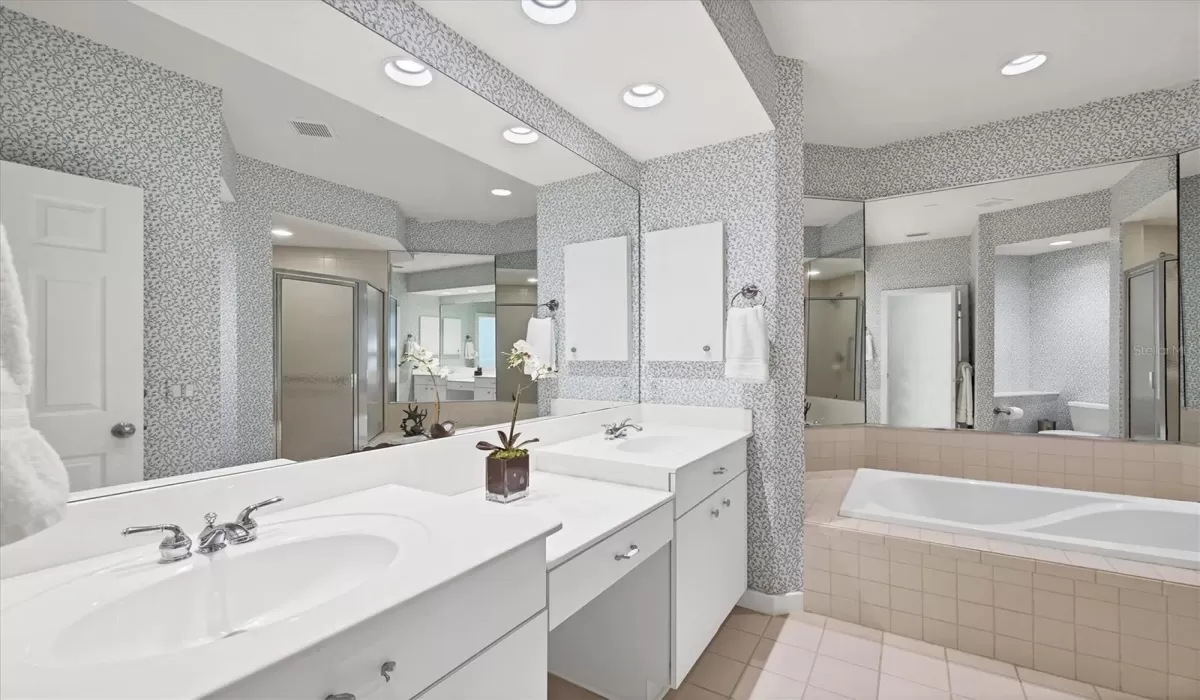 3 Bedrooms Bedrooms, 0 ,3 BathroomsBathrooms,Residential,For Sale,0,D6141496
