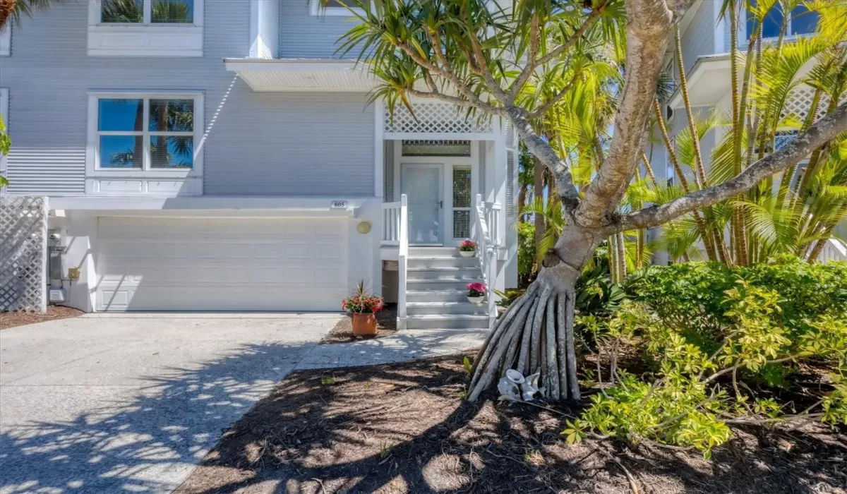 3 Bedrooms Bedrooms, 0 ,3 BathroomsBathrooms,Residential,For Sale,0,D6141496