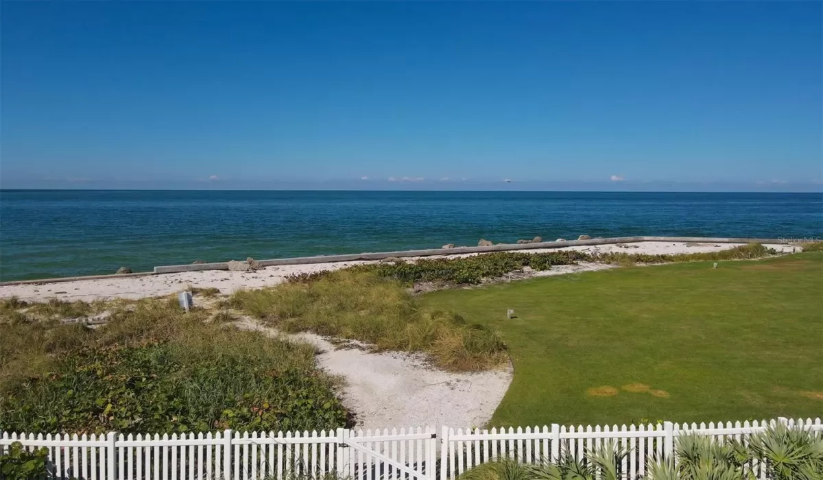 3 Bedrooms Bedrooms, 0 ,3 BathroomsBathrooms,Residential,For Sale,0,D6141496