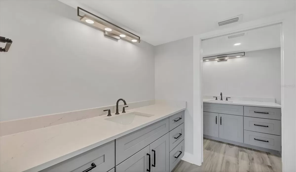 Dual Sink Areas!