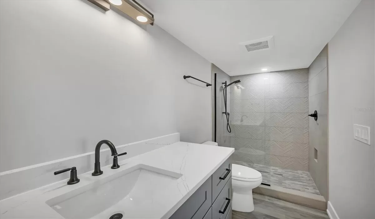 New En Suite Master Bath!
