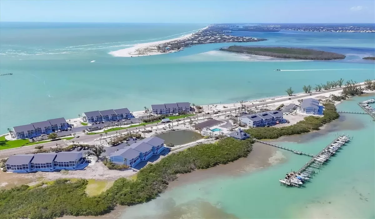 3 Bedrooms Bedrooms, 0 ,3 BathroomsBathrooms,Residential,For Sale,0,D6141822