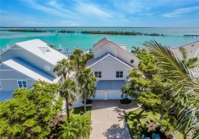3 Bedrooms Bedrooms, 0 ,2 BathroomsBathrooms,Residential,Sold,0,D6142130