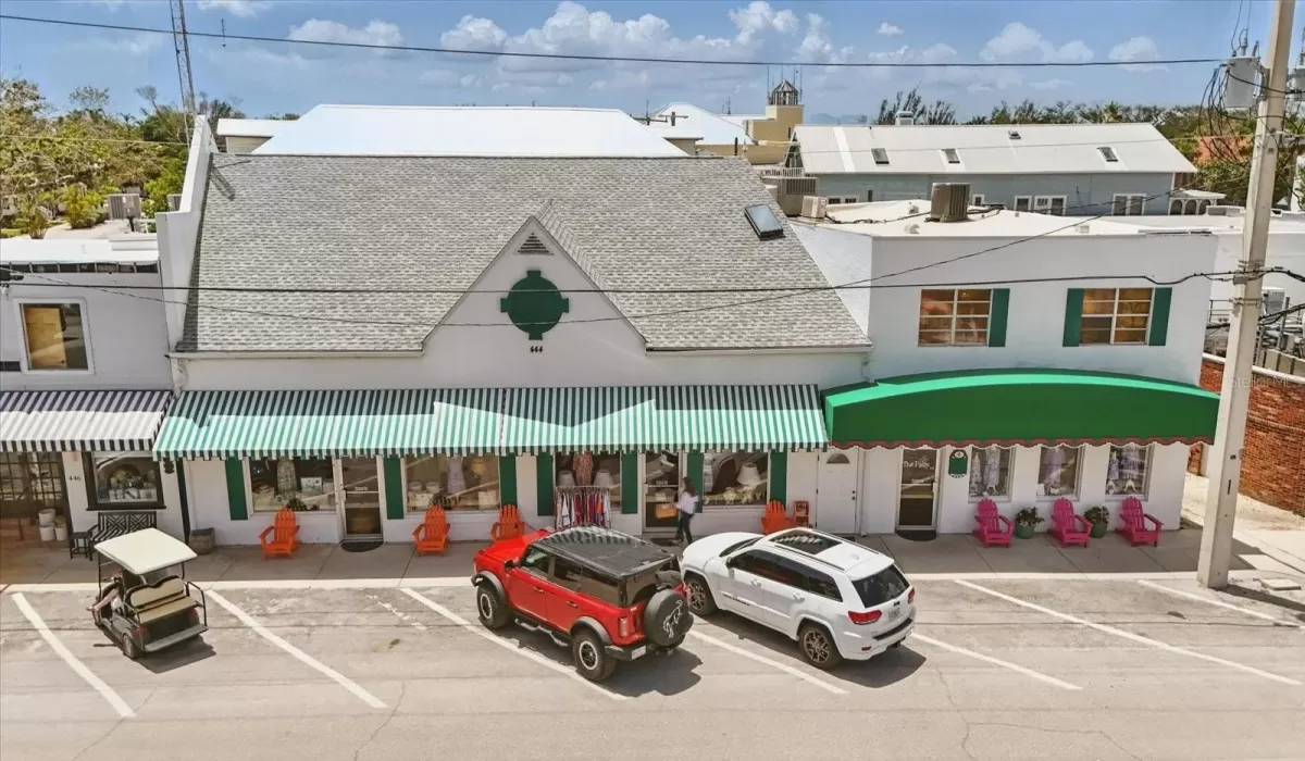 0 , 0 ,0,Commercial Sale,For Sale,0,D6142295