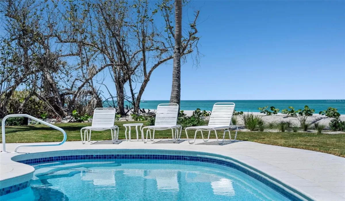 5 Bedrooms Bedrooms, 0 ,6 BathroomsBathrooms,Residential,For Sale,0,D6142460