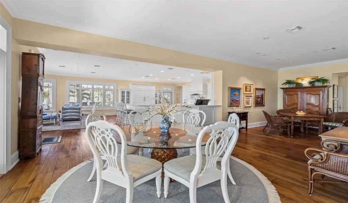 5 Bedrooms Bedrooms, 0 ,6 BathroomsBathrooms,Residential,For Sale,0,D6142460