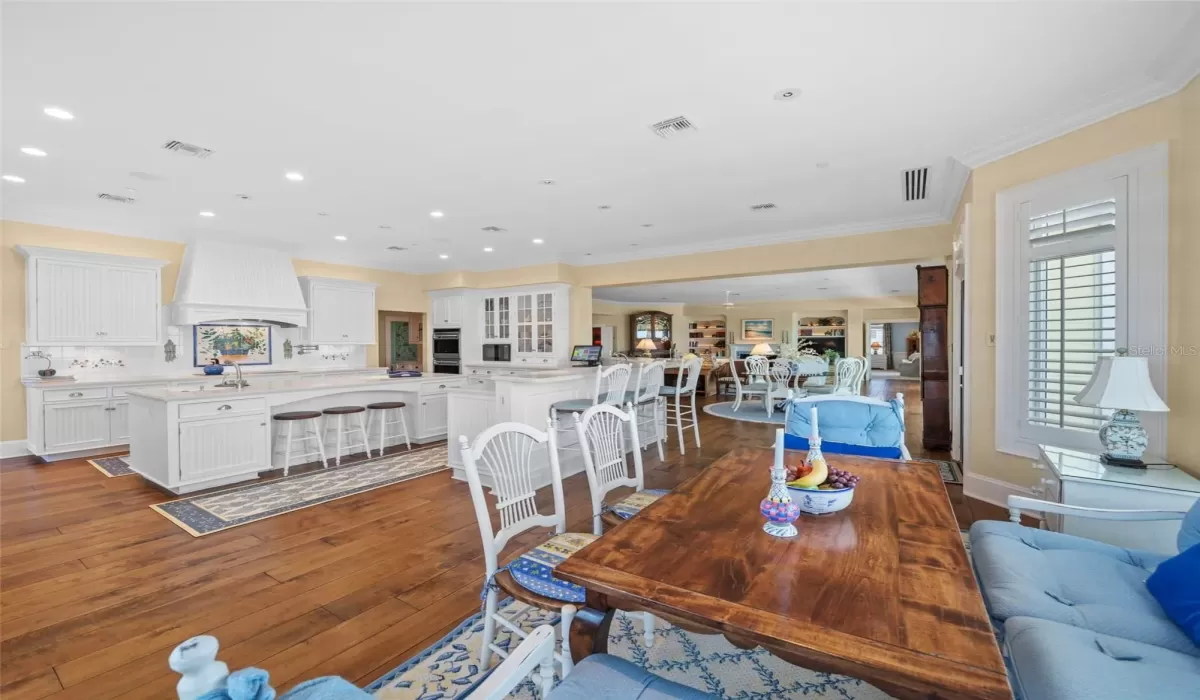 5 Bedrooms Bedrooms, 0 ,6 BathroomsBathrooms,Residential,For Sale,0,D6142460