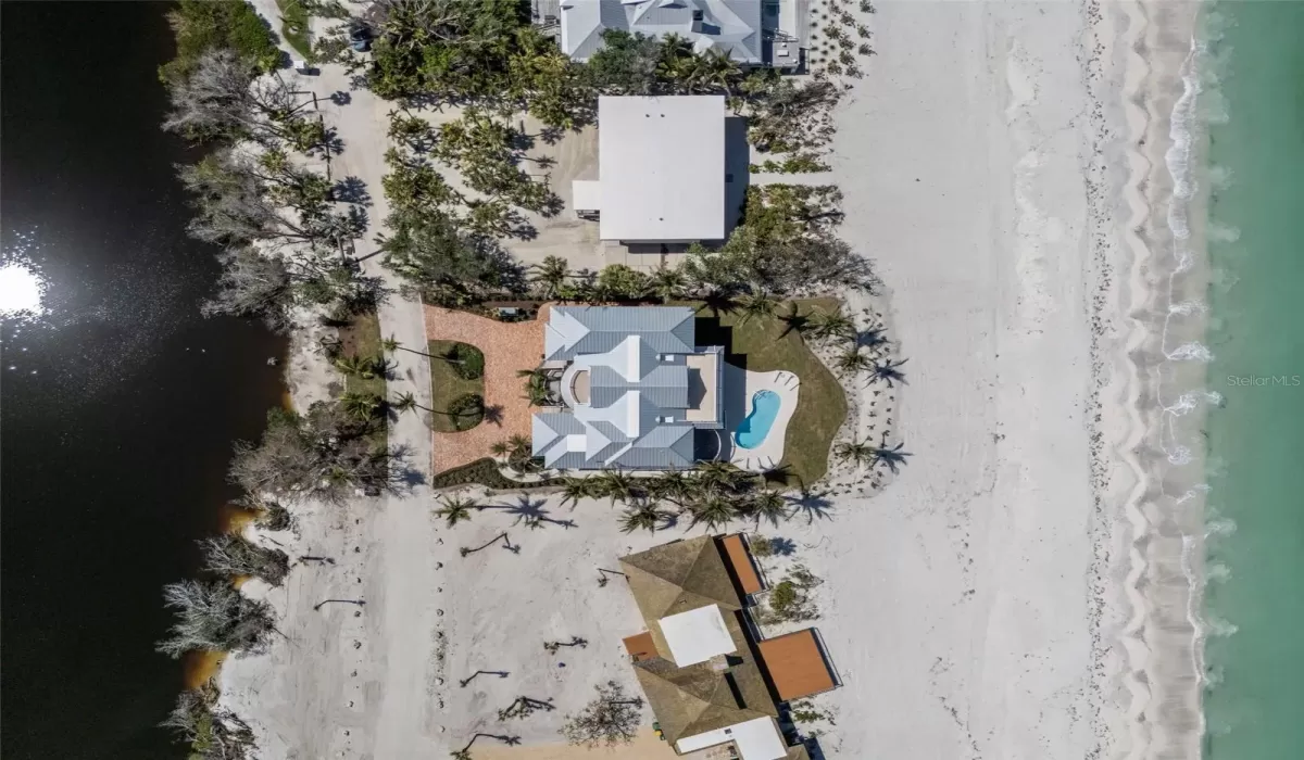 5 Bedrooms Bedrooms, 0 ,6 BathroomsBathrooms,Residential,For Sale,0,D6142460