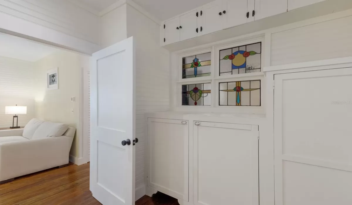 2 Bedrooms Bedrooms, 0 ,1 BathroomBathrooms,Residential,For Sale,0,D6143365