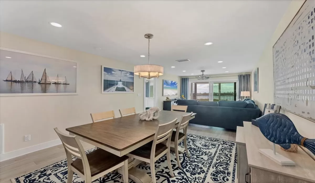 2 Bedrooms Bedrooms, 0 ,2 BathroomsBathrooms,Residential Lease,For Sale,0,D6143437