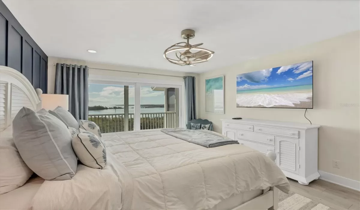 2 Bedrooms Bedrooms, 0 ,2 BathroomsBathrooms,Residential Lease,For Sale,0,D6143437