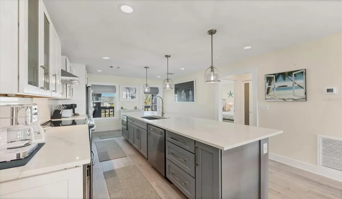 2 Bedrooms Bedrooms, 0 ,2 BathroomsBathrooms,Residential Lease,For Sale,0,D6143437