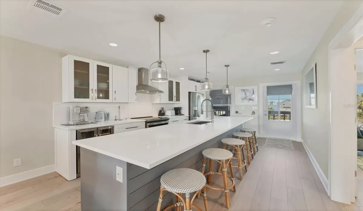 2 Bedrooms Bedrooms, 0 ,2 BathroomsBathrooms,Residential Lease,For Sale,0,D6143437