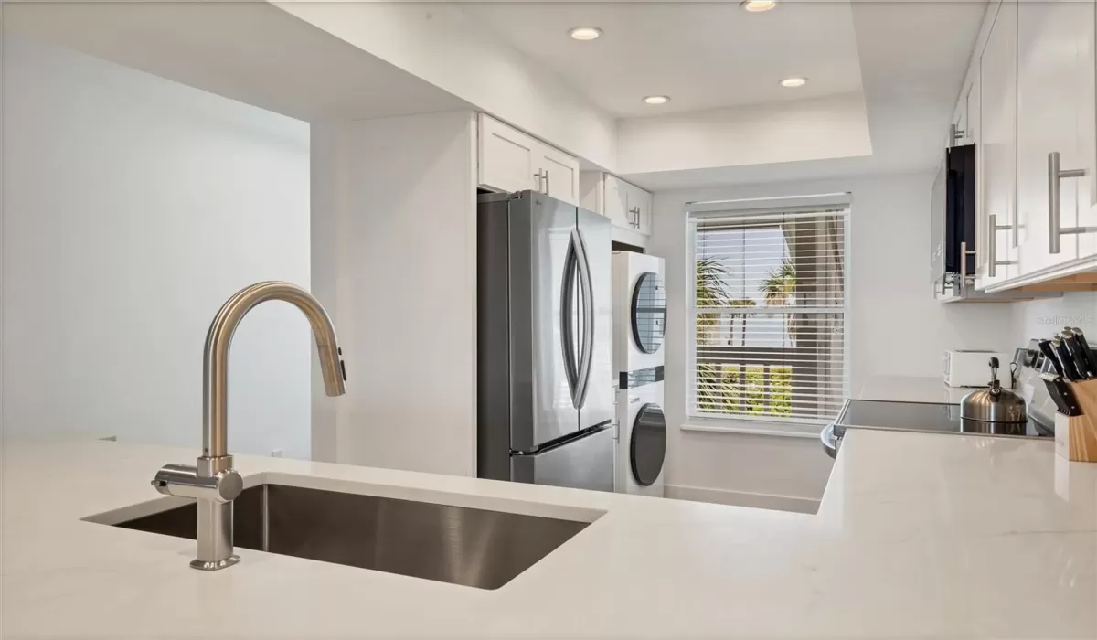2 Bedrooms Bedrooms, 0 ,2 BathroomsBathrooms,Residential,For Sale,0,D6143411