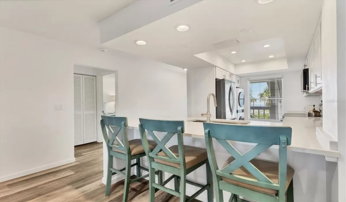 2 Bedrooms Bedrooms, 0 ,2 BathroomsBathrooms,Residential,For Sale,0,D6143411