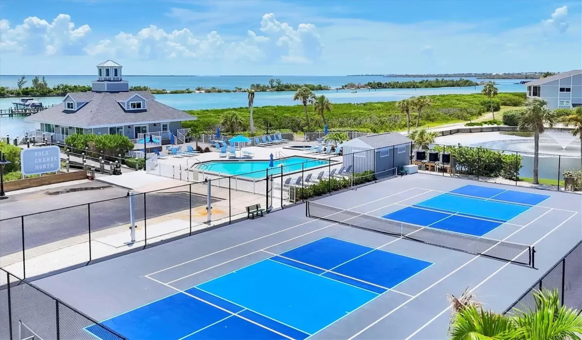 2 Bedrooms Bedrooms, 0 ,2 BathroomsBathrooms,Residential,For Sale,0,D6143411