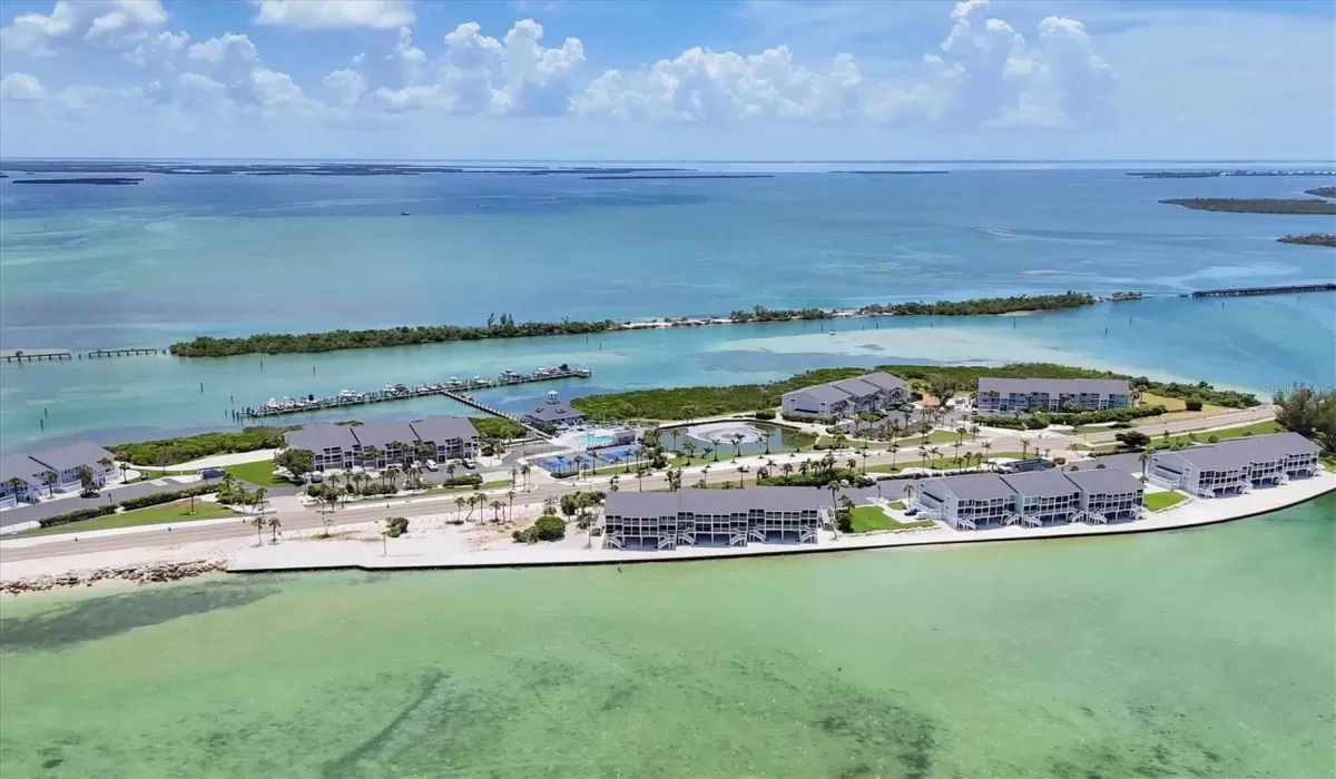 2 Bedrooms Bedrooms, 0 ,2 BathroomsBathrooms,Residential,For Sale,0,D6143411
