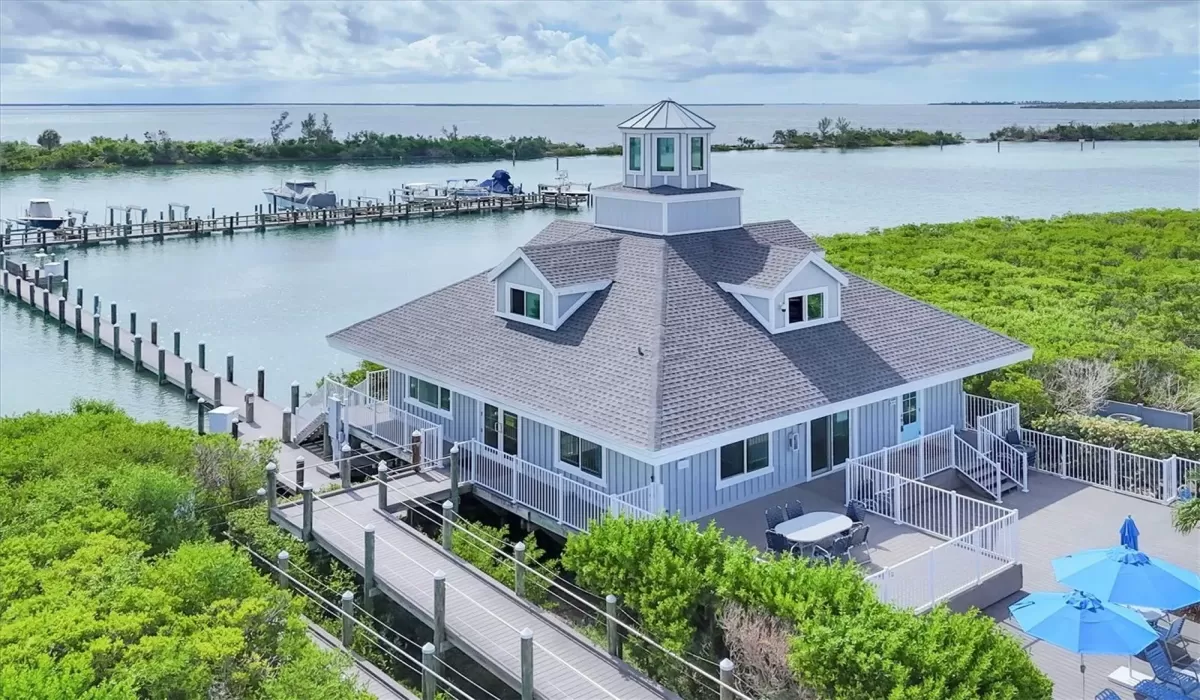 2 Bedrooms Bedrooms, 0 ,2 BathroomsBathrooms,Residential,For Sale,0,D6143411