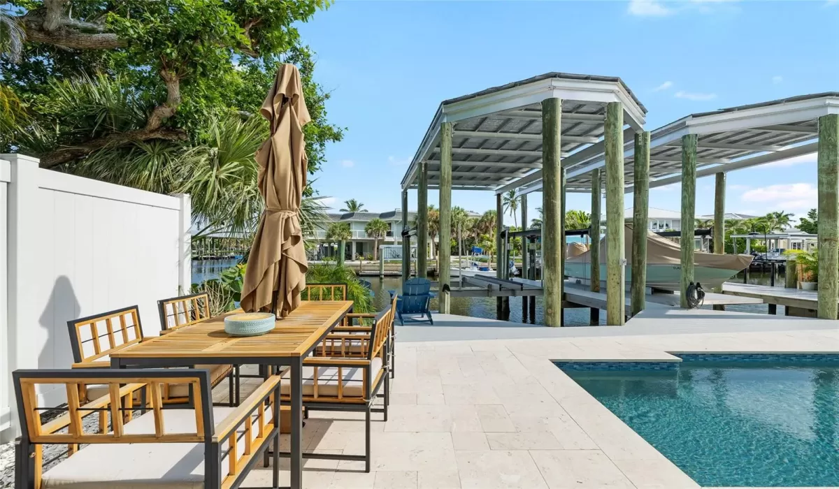 4 Bedrooms Bedrooms, 0 ,3 BathroomsBathrooms,Residential,For Sale,0,TB8414309